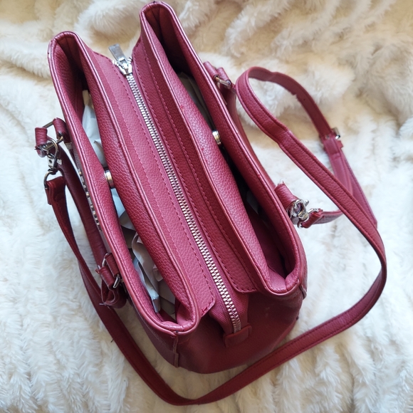 NWOT 🔥🔥 Kenneth Cole Reaction Red Leather Handbag - Picture 8 of 8